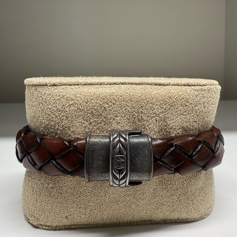 David Yurman 925 Chevron Brown Leather Bracelet with Sterling Silver Clasp.